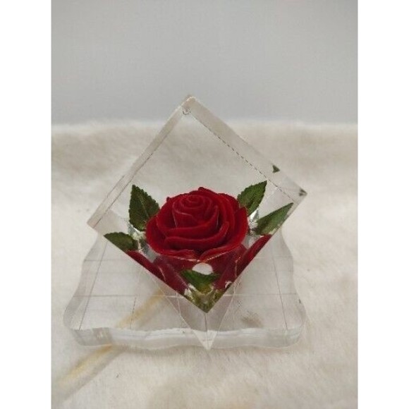 Vintage Bircraft Lucite Acrylic CUBE PAPERWEIGHT SCULPTURE Red Rose Enclosed - Picture 6 of 13